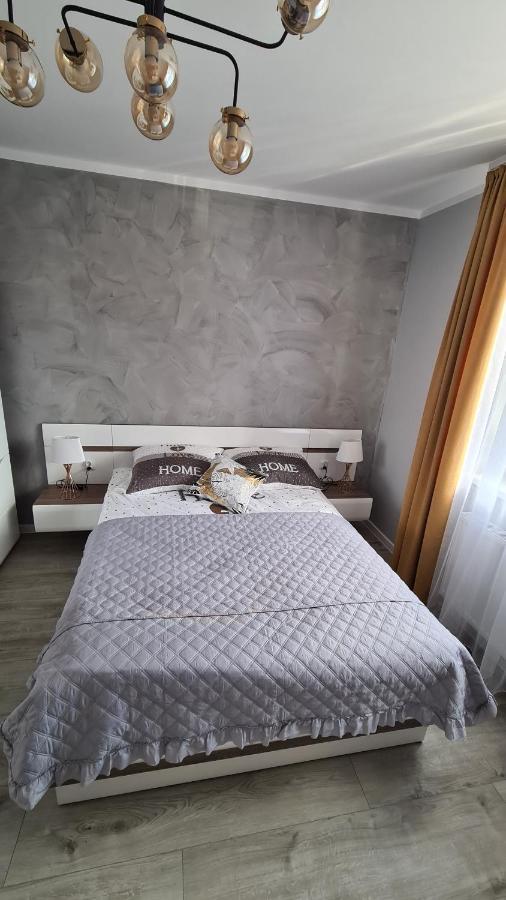 Apartament Deluxe 3 Oswiecim Bagian luar foto