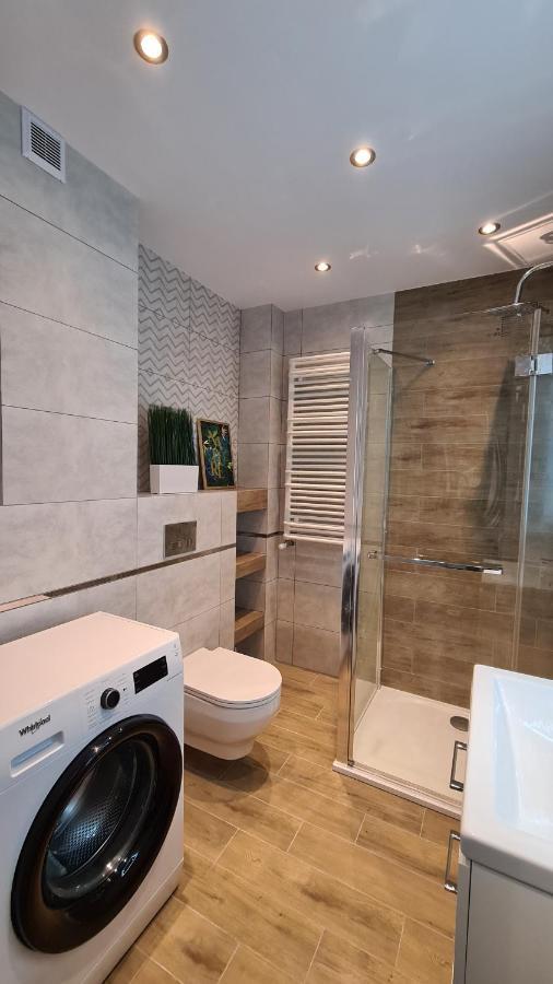 Apartament Deluxe 3 Oswiecim Bagian luar foto