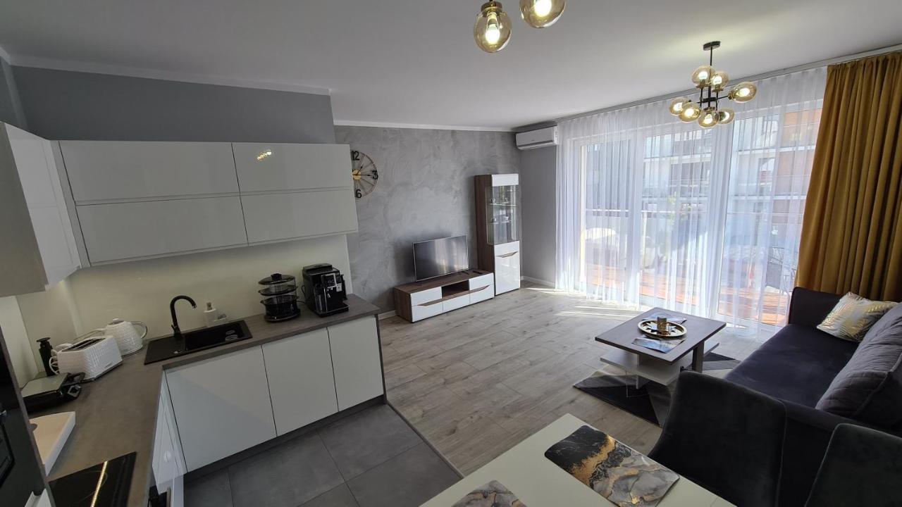 Apartament Deluxe 3 Oswiecim Bagian luar foto