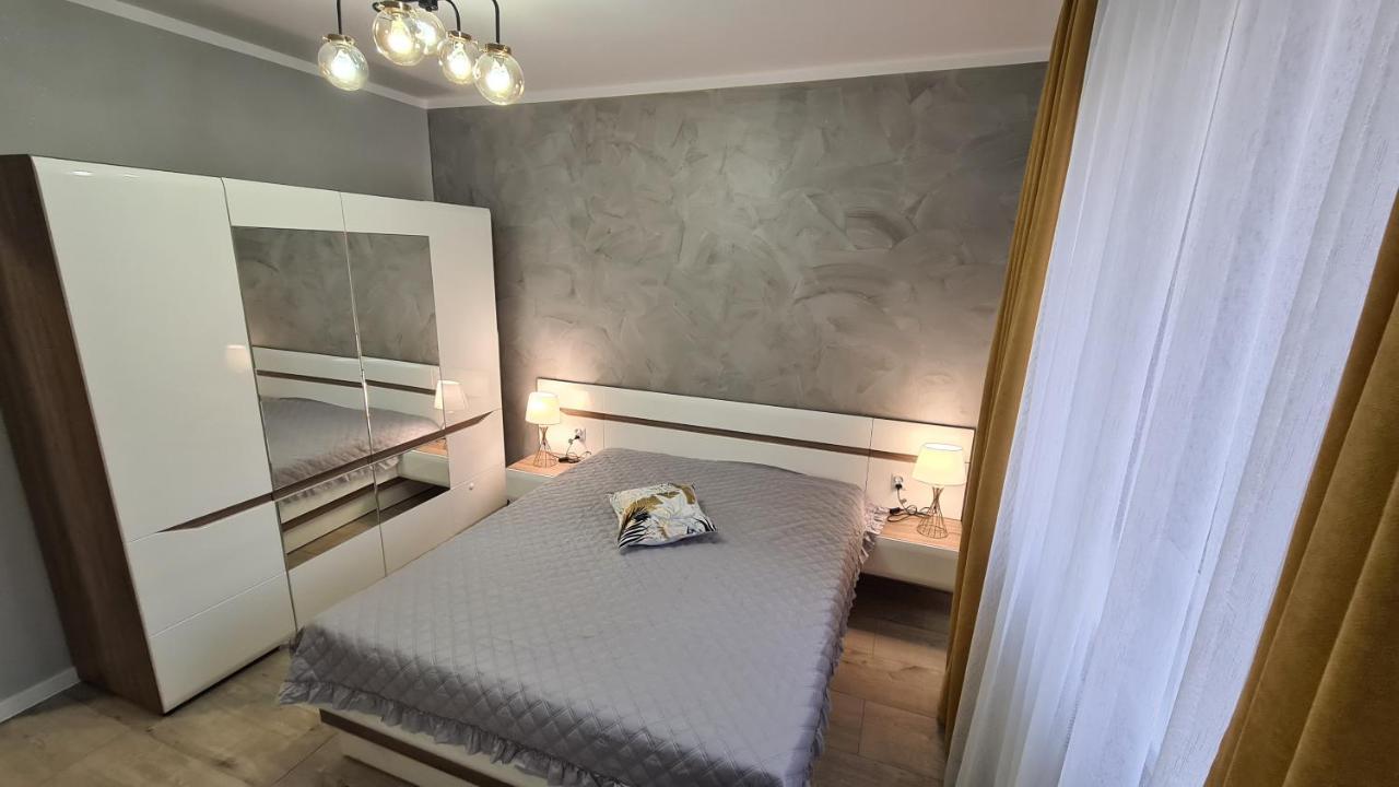 Apartament Deluxe 3 Apartment Oswiecim Bagian luar foto