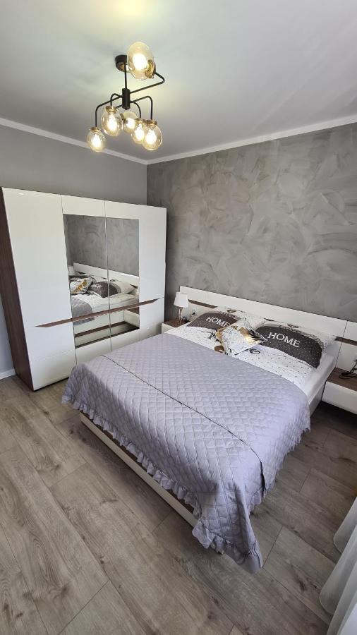 Apartament Deluxe 3 Oswiecim Bagian luar foto