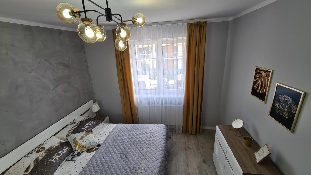 Apartament Deluxe 3 Apartment Oswiecim Bagian luar foto