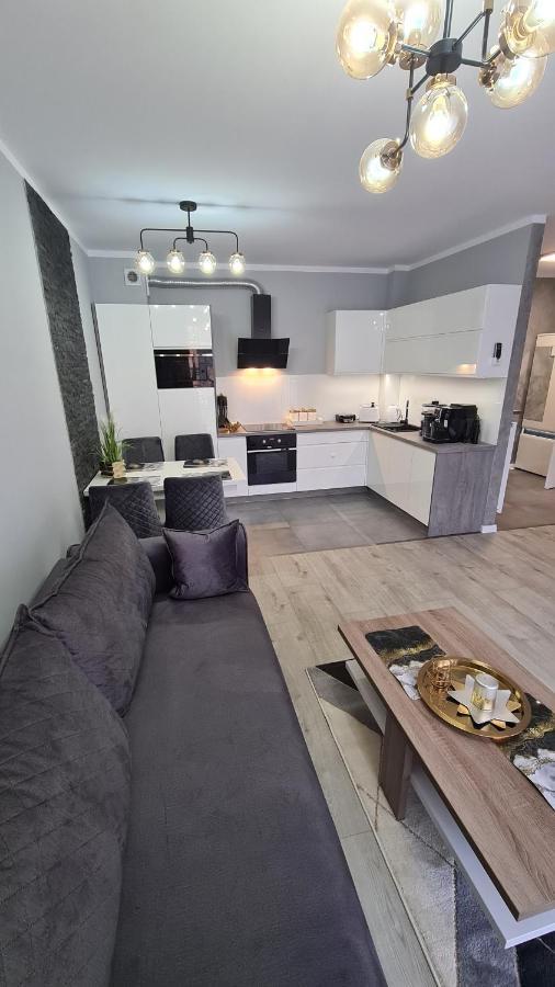 Apartament Deluxe 3 Oswiecim Bagian luar foto